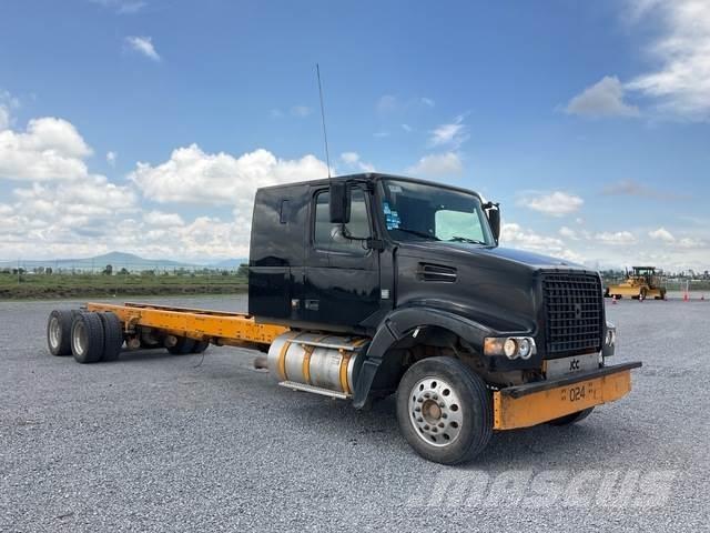 Volvo VHD64F Cabinas e interior