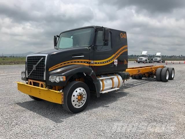 Volvo VHD64F Cabinas e interior