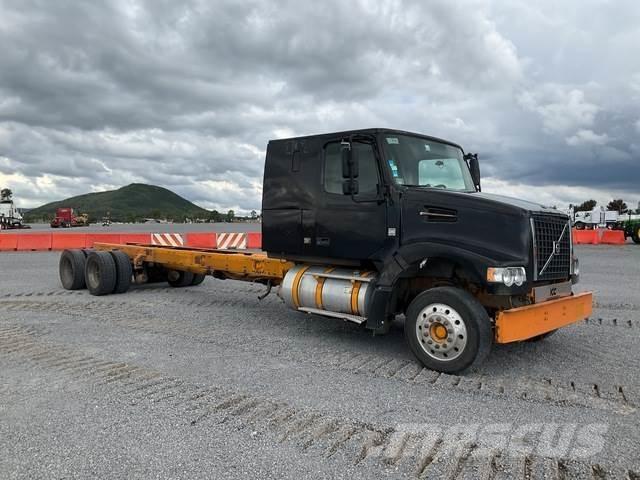 Volvo VHD64F Cabinas e interior