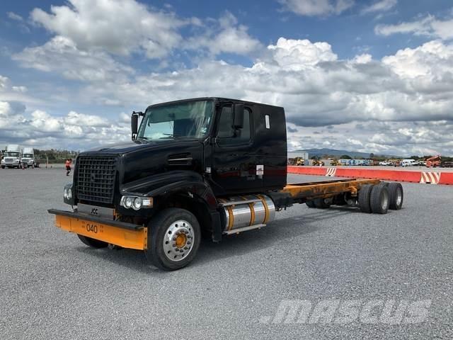 Volvo VHD64F Cabinas e interior