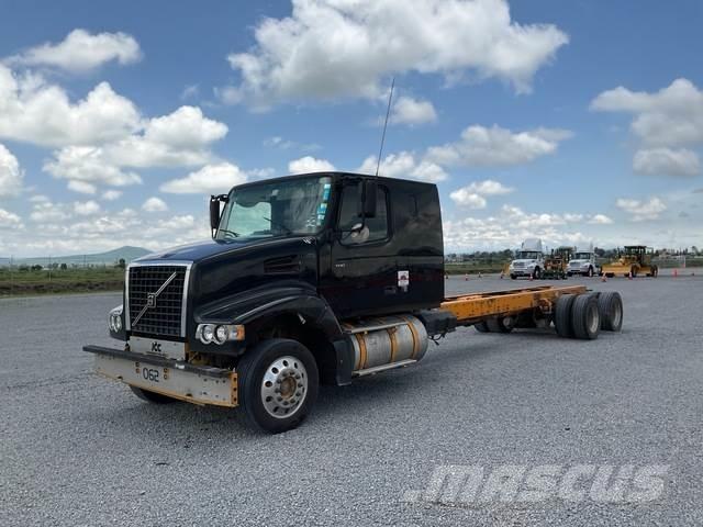 Volvo VHD64F Cabinas e interior