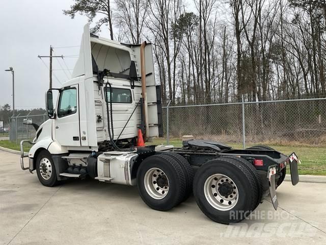 Volvo VNL Cabezas tractoras