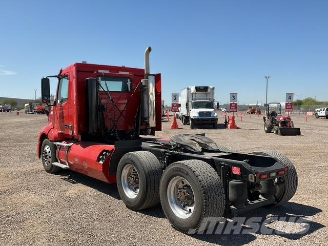 Volvo VNL Cabezas tractoras