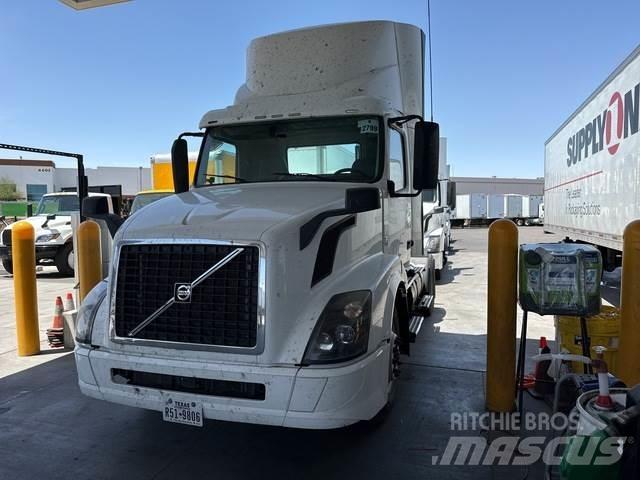 Volvo VNL Cabezas tractoras