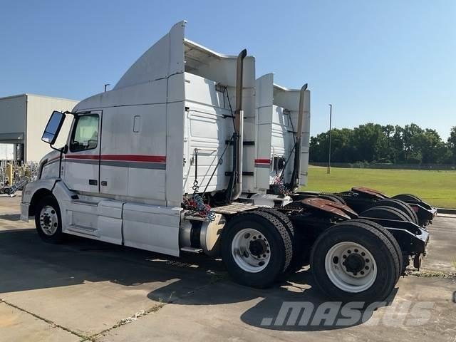 Volvo VNL Cabezas tractoras