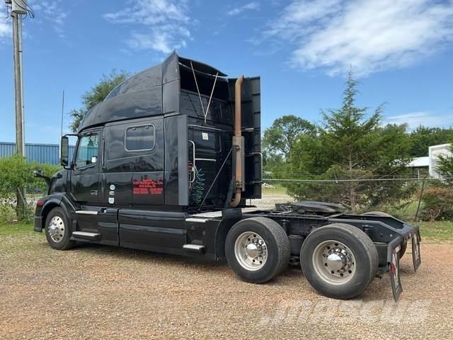 Volvo VNL Cabezas tractoras