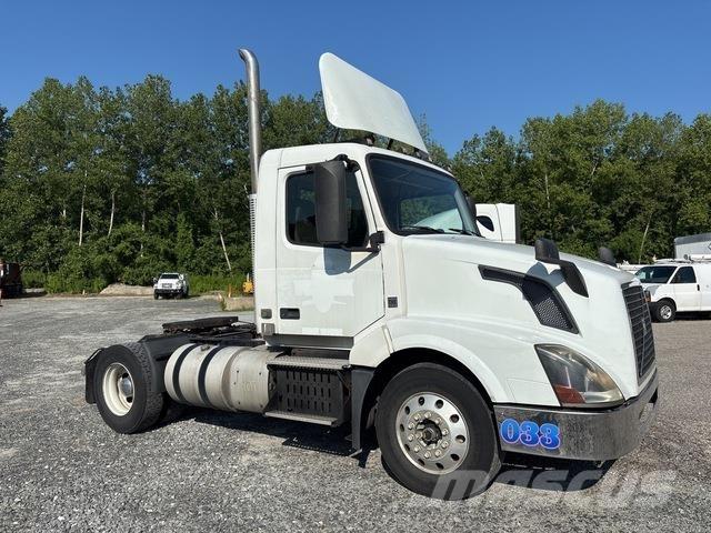 Volvo VNL Cabezas tractoras