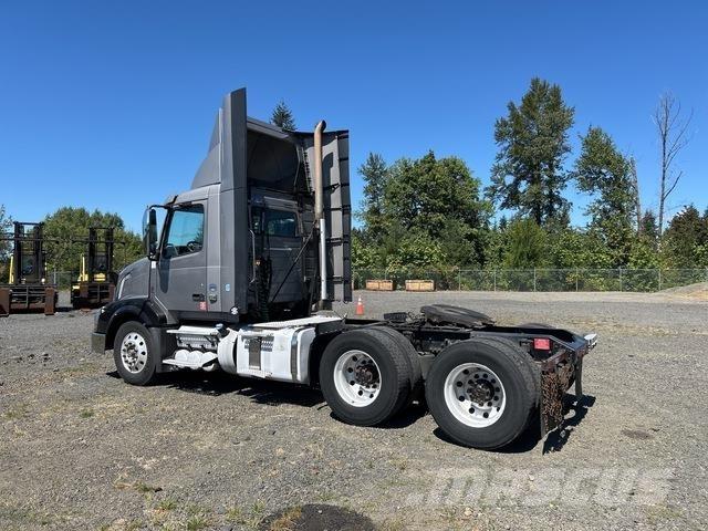 Volvo VNL Cabezas tractoras