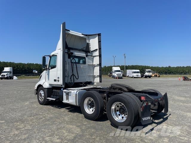 Volvo VNL Cabezas tractoras