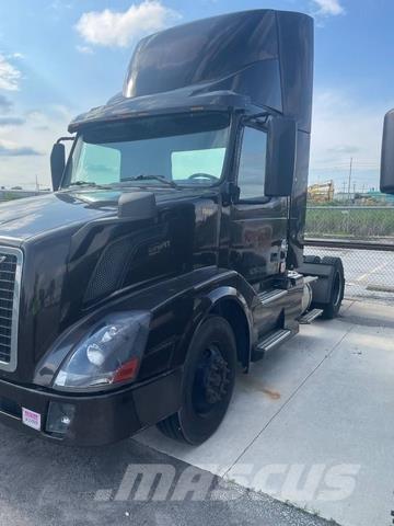 Volvo VNL Cabezas tractoras