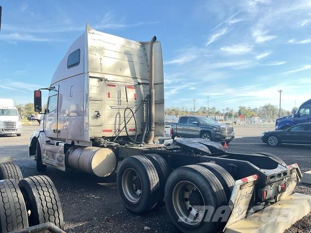 Volvo VNL Cabezas tractoras