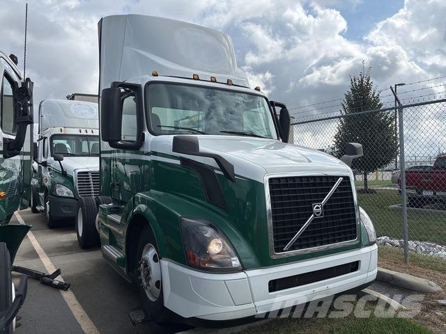 Volvo VNL42T Cabezas tractoras
