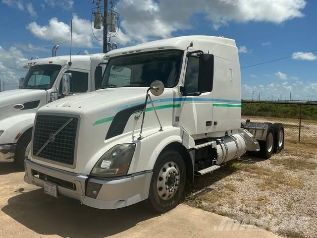 Volvo VNL64T Cabezas tractoras