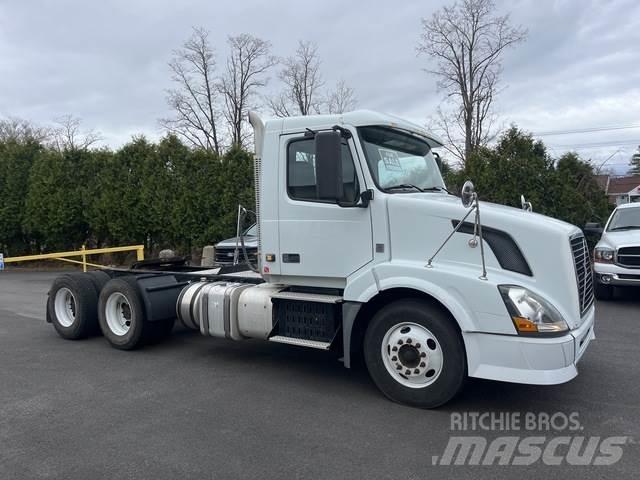 Volvo VNL64T Cabezas tractoras