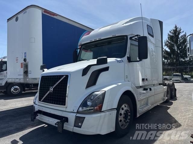 Volvo VNL64T Cabezas tractoras
