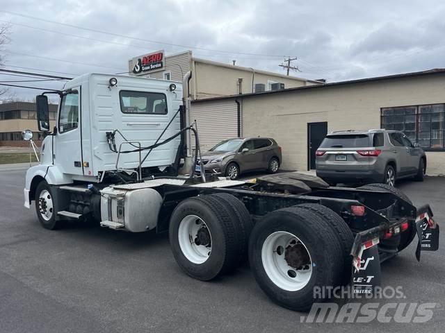 Volvo VNL64T Cabezas tractoras