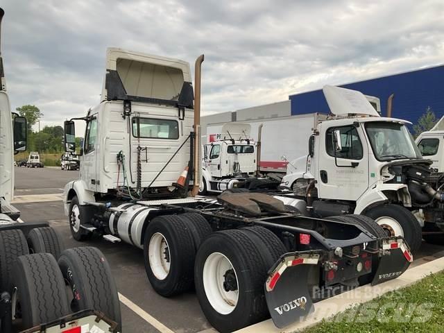 Volvo VNM Cabezas tractoras