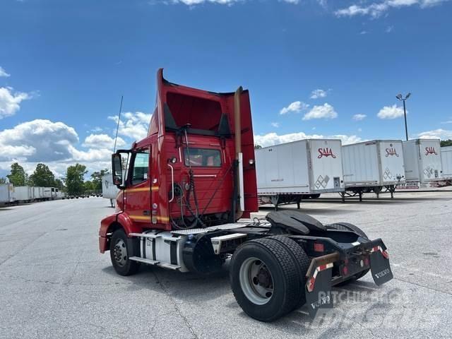 Volvo VNM Cabezas tractoras