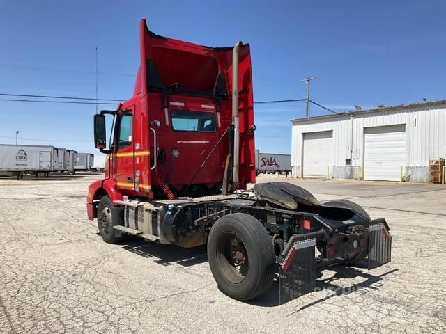 Volvo VNM Cabezas tractoras