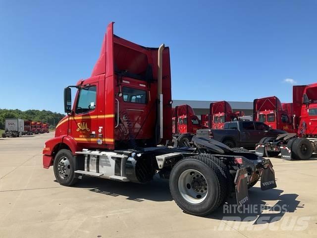 Volvo VNM Cabezas tractoras