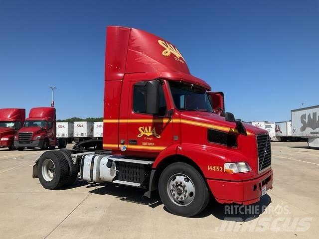 Volvo VNM Cabezas tractoras