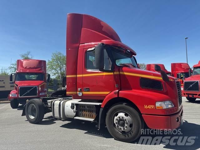 Volvo VNM Cabezas tractoras