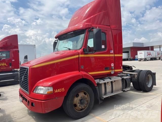 Volvo VNM Cabezas tractoras
