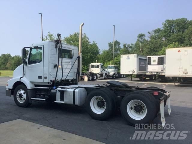 Volvo VNM Cabezas tractoras