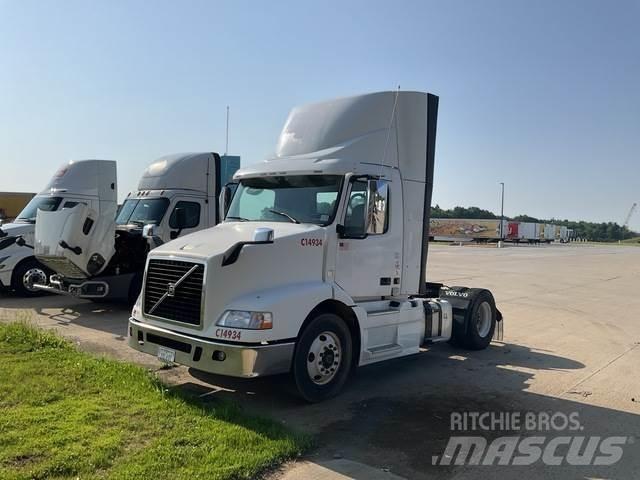 Volvo VNM Cabezas tractoras