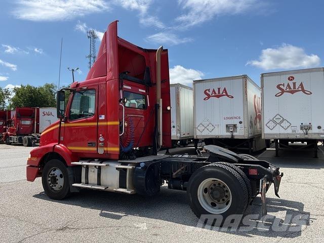 Volvo VNM Cabezas tractoras