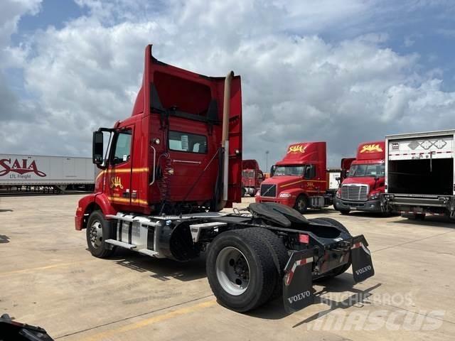 Volvo VNM Cabezas tractoras