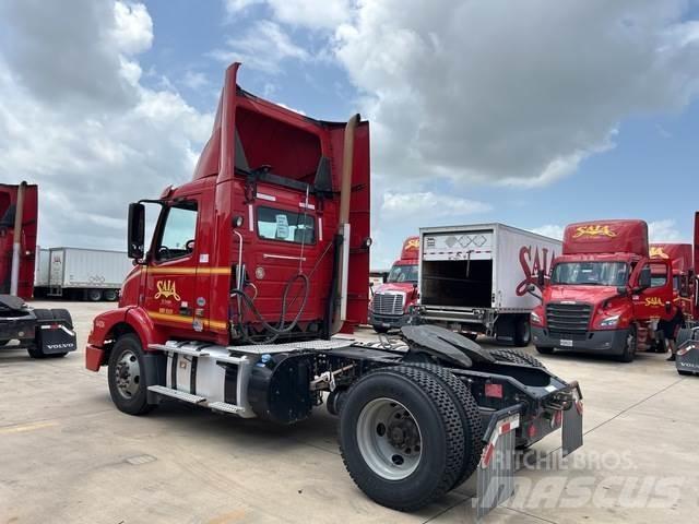 Volvo VNM Cabezas tractoras