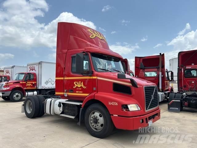 Volvo VNM Cabezas tractoras