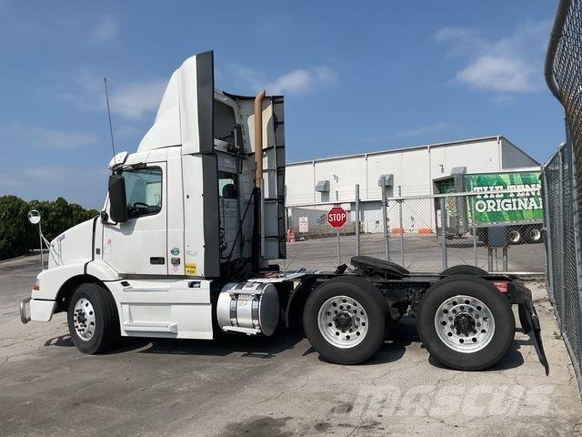 Volvo VNM Cabezas tractoras