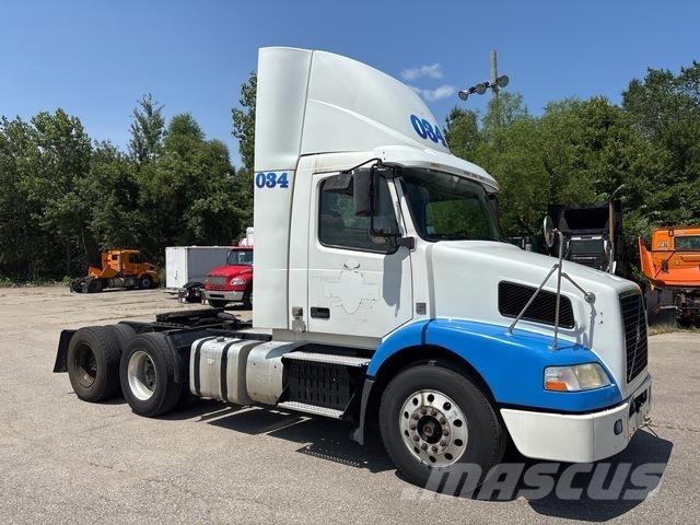 Volvo VNM Cabezas tractoras