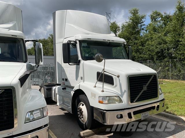Volvo VNM Cabezas tractoras