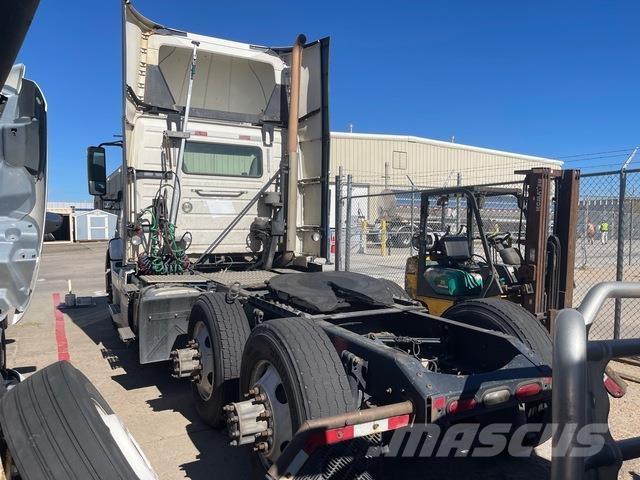 Volvo VNM Cabezas tractoras