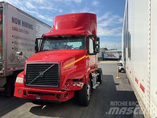 Volvo VNM42T Cabezas tractoras