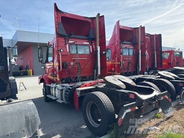 Volvo VNM42T Cabezas tractoras