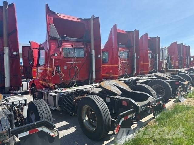 Volvo VNM42T Cabezas tractoras