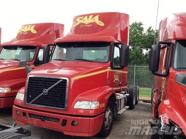 Volvo VNM64T Cabezas tractoras
