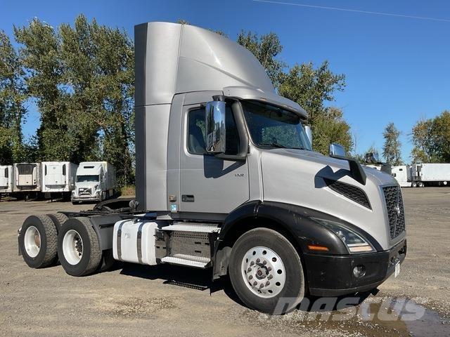 Volvo VNR 300 Cabezas tractoras