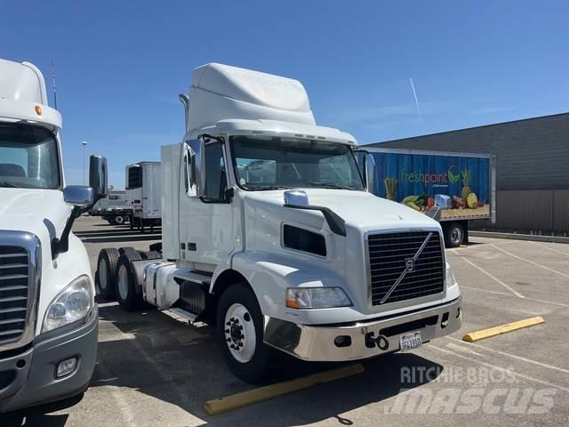 Volvo VNR64T Cabezas tractoras