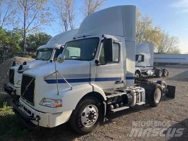 Volvo VNR64T Cabezas tractoras