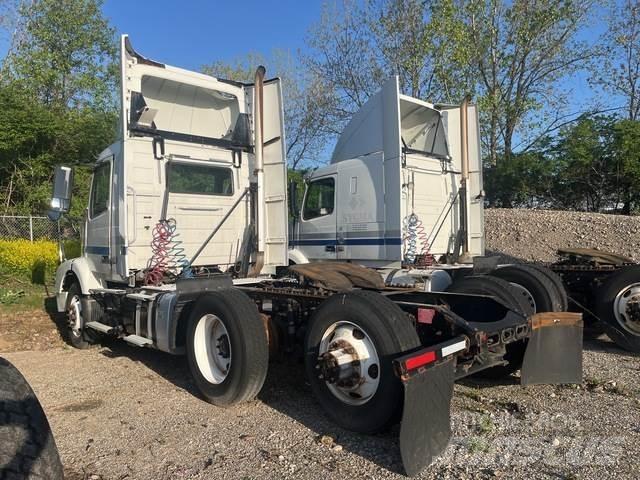 Volvo VNR64T Cabezas tractoras