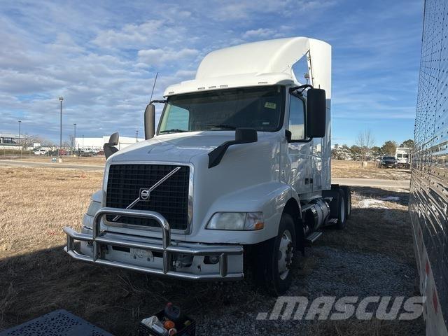 Volvo VNR64T Cabezas tractoras