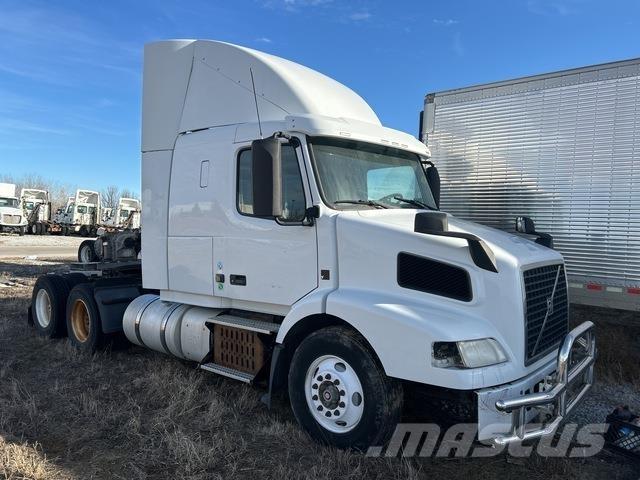 Volvo VNR64T Cabezas tractoras