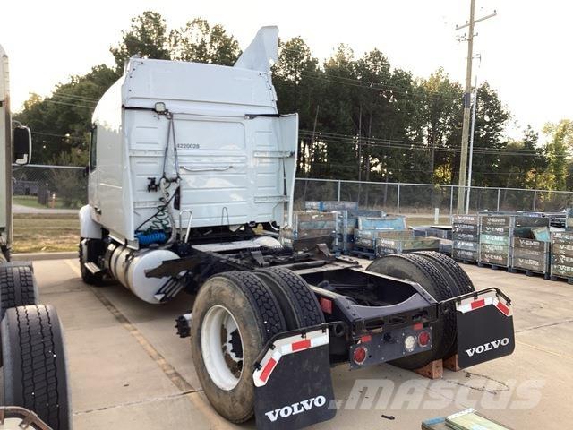 Volvo VNR64T Cabezas tractoras