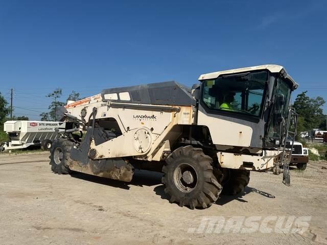 Wirtgen WR240i Compactadores de suelo