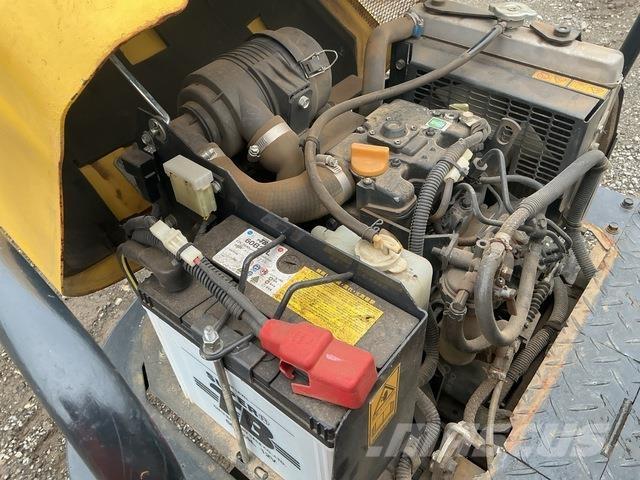 Yanmar C12R-B Dúmpers sobre orugas